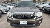 Used 2015 Toyota Tacoma 4x4 Double Cab image 2