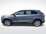 Used 2022 Ford Edge Titanium image 2