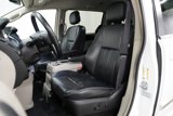 Used 2016 Chrysler Town & Country Touring image 4