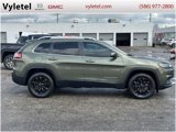 Used 2020 Jeep Cherokee Latitude Plus w/ Cold Weather Group image 2