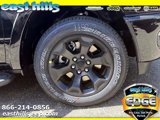 New 2025 RAM 1500 4x4 Crew Cab image 3