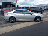 Used 2018 Toyota Camry XLE image 2