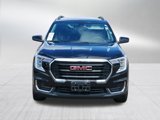 Used 2023 GMC Terrain SLE w/ Driver Convenience Package image 2