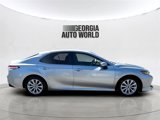 Used 2018 Toyota Camry LE image 6
