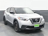 Used 2019 Nissan Kicks S image 2