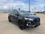 Used 2020 Ford Edge ST-Line w/ Cold Weather Package image 3