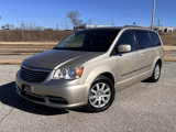 Used 2014 Chrysler Town & Country Touring image 2