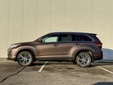 Used 2019 Toyota Highlander XLE image 2