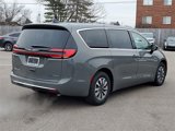 New 2025 Chrysler Pacifica Select image 4