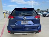 Used 2018 Nissan Rogue SV image 4