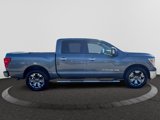 Used 2019 Nissan Titan SV w/ SV Convenience Package image 3