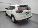 Used 2018 Nissan Rogue SV image 5