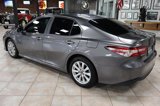 Used 2018 Toyota Camry LE image 3