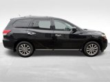 Used 2016 Nissan Pathfinder S image 4