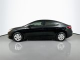 Used 2020 Hyundai Elantra SE w/ Winter Weather Package image 4