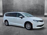 Used 2022 Chrysler Voyager LX image 3