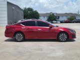 Used 2023 Nissan Altima 2.5 SV w/ SV Premium Package image 3