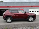 Used 2022 Jeep Compass Latitude image 2