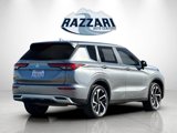 Used 2024 Mitsubishi Outlander SE Black Edition image 3
