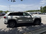 Used 2017 Jeep Grand Cherokee Laredo w/ Quick Order Package 2BE image 4