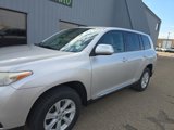 Used 2013 Toyota Highlander 4WD image 2