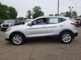 Used 2017 Nissan Rogue Sport SV w/ SV Premium Package image 2