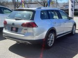 Used 2017 Volkswagen Golf Alltrack SE image 2