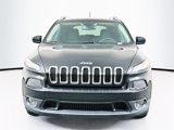 Used 2017 Jeep Cherokee Latitude image 2