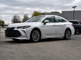 Used 2019 Toyota Avalon Limited image 3