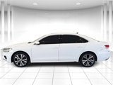 Used 2022 Volkswagen Passat 2.0T SE image 2