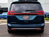 Used 2022 Chrysler Pacifica Touring-L image 5
