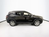Used 2022 Jeep Compass Latitude image 4