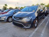 Used 2017 Chrysler Pacifica Limited w/ Advanced Safetytec Group image 2