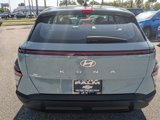 Used 2024 Hyundai Kona SE image 4