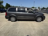 Used 2015 Chrysler Town & Country Touring-L w/ Driver Convenience Group image 3