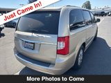 Used 2015 Chrysler Town & Country Touring w/ Driver Convenience Group image 6
