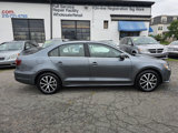 Used 2017 Volkswagen Jetta SE image 4