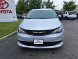 Used 2022 Chrysler Voyager LX image 3