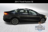 Used 2017 Ford Fusion SE w/ Fusion SE Technology Package image 4
