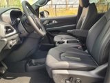 New 2025 Chrysler Pacifica Select image 5