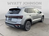 New 2025 Volkswagen Taos SE image 5