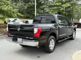 Used 2017 Nissan Titan SV image 4