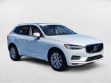 Used 2018 Volvo XC60 T5 Momentum w/ Vision Package image 3
