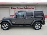 Used 2016 Jeep Wrangler Unlimited Sahara image 2