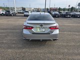 Used 2021 Toyota Camry SE image 3
