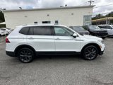 Used 2023 Volkswagen Tiguan SE image 2