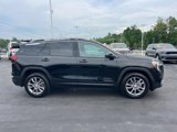 Used 2024 GMC Terrain SLT image 2