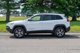 Used 2016 Jeep Cherokee Trailhawk image 3