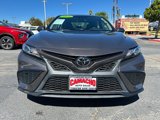 Used 2022 Toyota Camry SE image 2