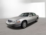 Used 2008 Lincoln Town Car Signature Limited image 2